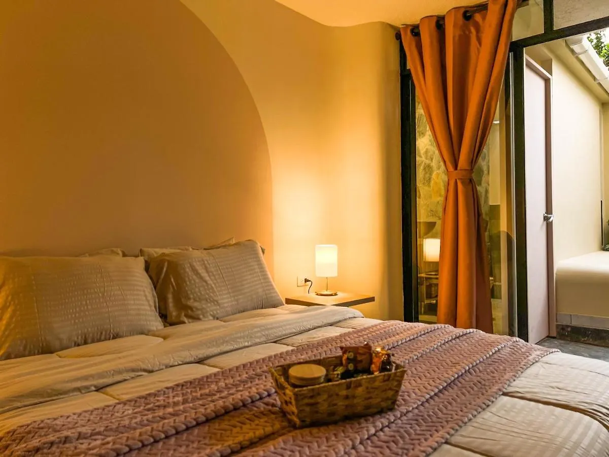 Cozy Haven, A Relaxing Living Room Retreat 메딜린